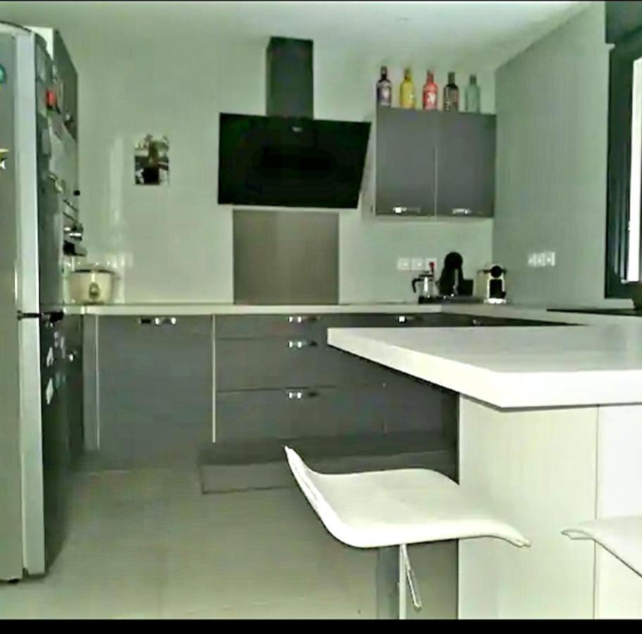 Chambre Privee Dans Maison Le Tampon Bagian luar foto
